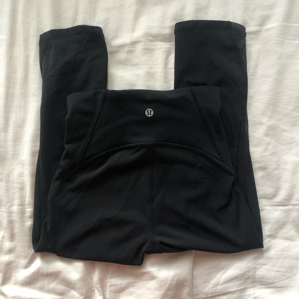 LULULEMON CROPPED LEGGINGS FOR WORKOUTS
